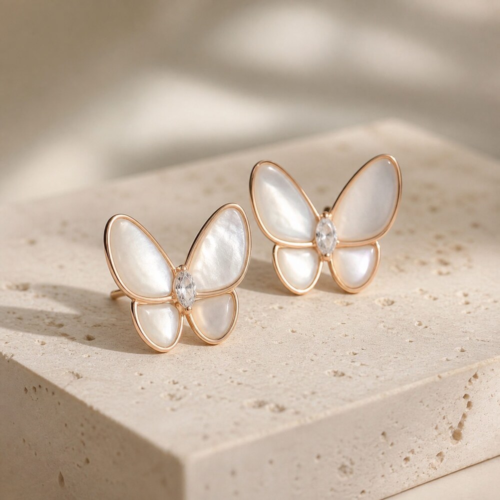 Van Cleef & Arpels Elegant Signature Earrings Style 1 | New with Box - Picture 3 of 9
